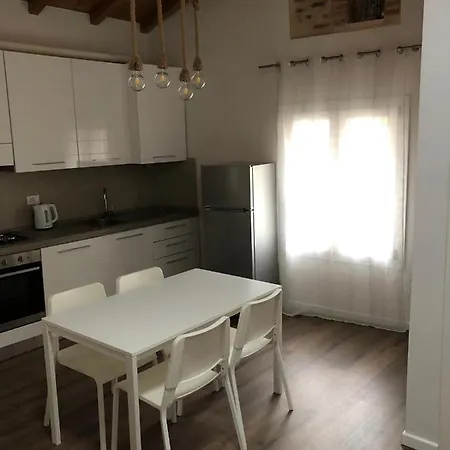 Casa All'angolo بيت ضيافة فيرونا